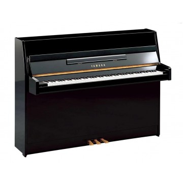 Yamaha C108  Upright Piano 